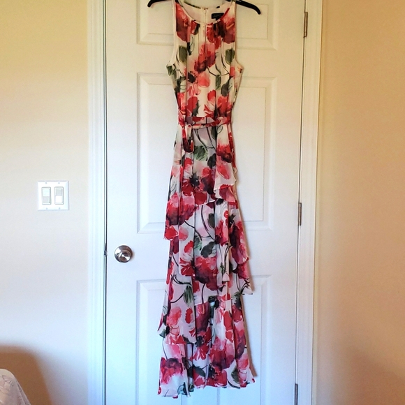 Tahari Dresses & Skirts - Coxktail Dress